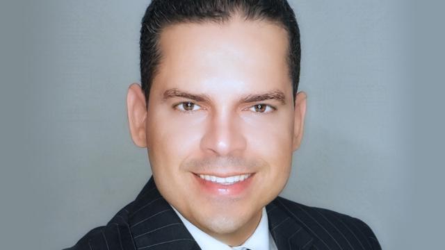 Dr. Ramón De Los Santos is CCNY's new Assistant VP of 学生事务.